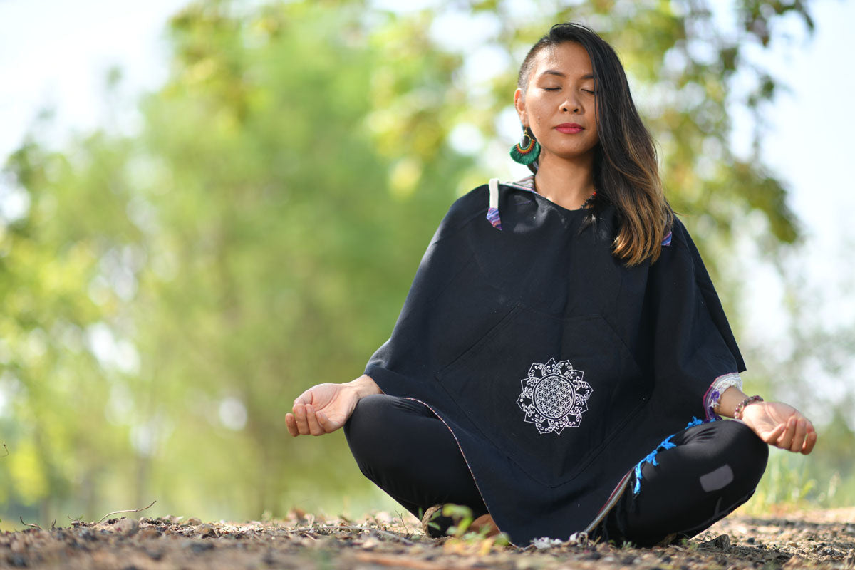 Patchwork Poncho Abajo